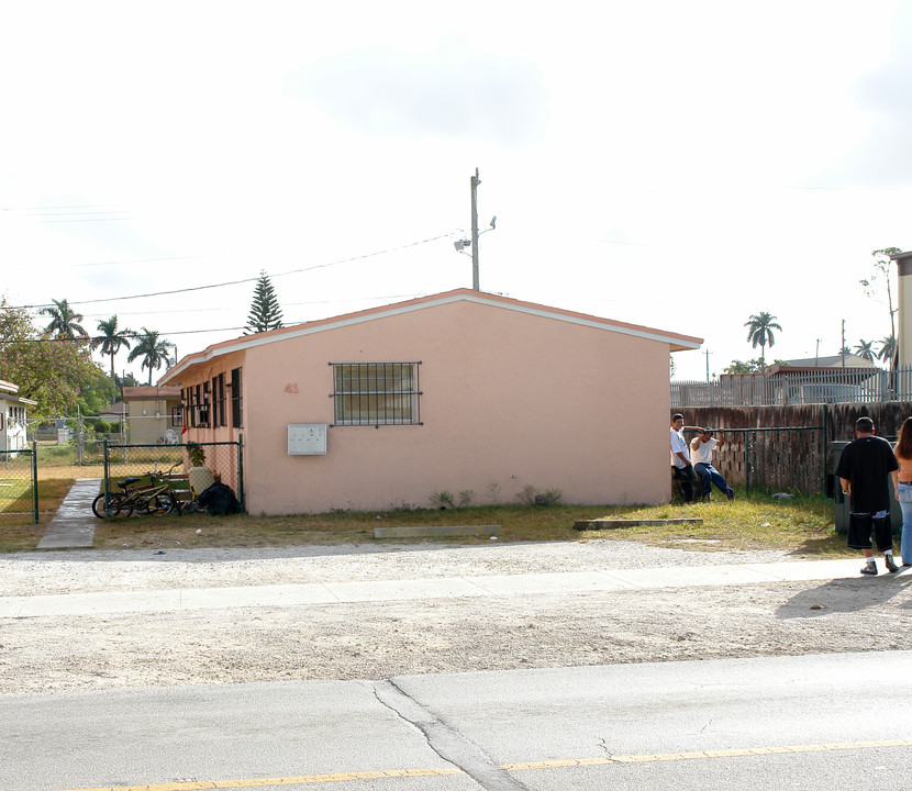 41-47 NW 6th Ave in Homestead, FL - Building Photo