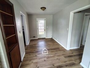 2634 Brown St in Anderson, IN - Foto de edificio - Building Photo