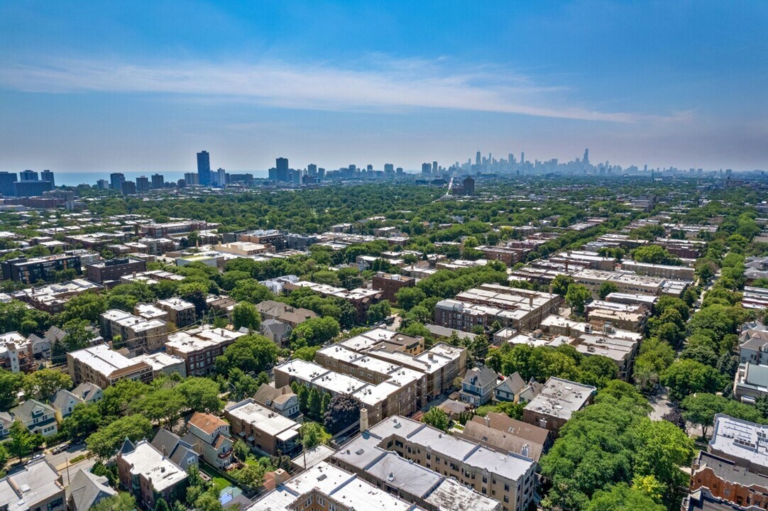 4513 N Paulina St, Unit 4500-1N in Chicago, IL - Foto de edificio