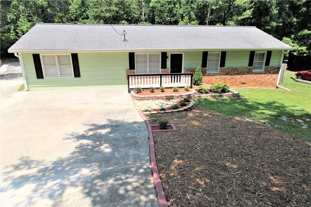 979 Chestnut Oak Ct in Lawrenceville, GA - Building Photo