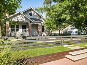 1500 Northwood Rd in Austin, TX - Building Photo - Building Photo