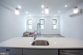 3945 Lancaster Ave in Philadelphia, PA - Building Photo - Building Photo