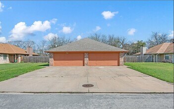 6630 Parkview Ln, Unit 6630 Parkview Drive in North Richland Hills, TX - Foto de edificio - Building Photo