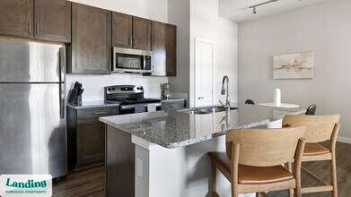 8200 Clarksprings Dr, Unit 3701 in Dallas, TX - Building Photo - Building Photo