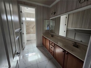 120 Delighted Ave in North Las Vegas, NV - Foto de edificio - Building Photo