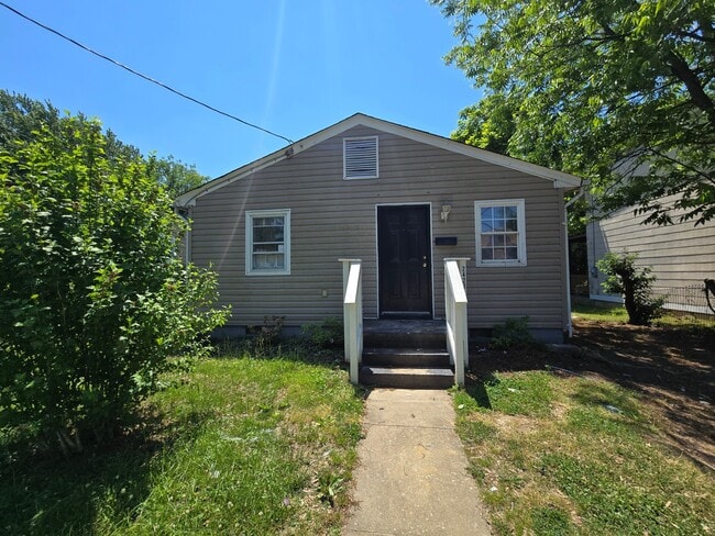 property at 2423 Whitcomb St