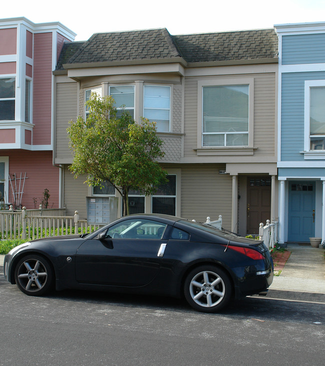 684 Abbot Ave in Daly City, CA - Foto de edificio - Building Photo