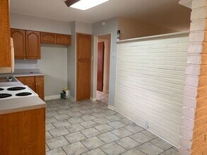 4519 Creekmoor Dr in San Antonio, TX - Building Photo - Building Photo