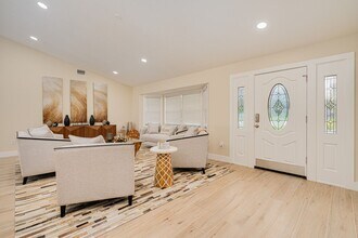 4745 Dixie Dr in Ponce Inlet, FL - Building Photo - Building Photo