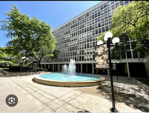 1400 E 55th Pl, Unit 314 S in Chicago, IL - Building Photo - Building Photo