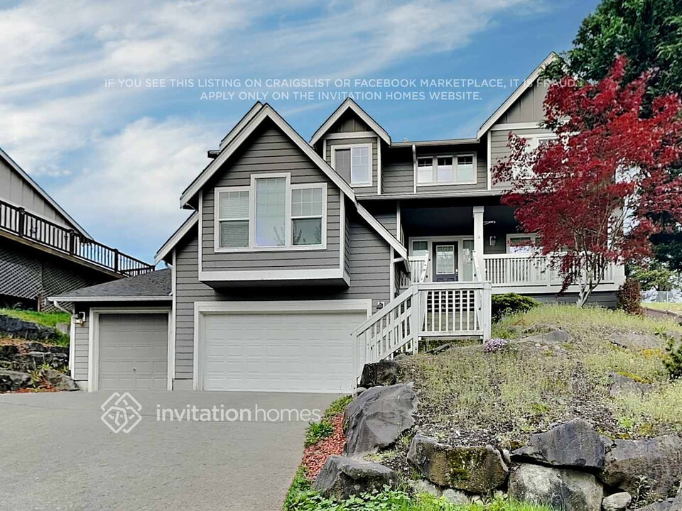 206 66th Ave Ct E in Fife, WA - Building Photo