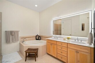 8519 Chase Preserve Dr in Naples, FL - Building Photo - Building Photo