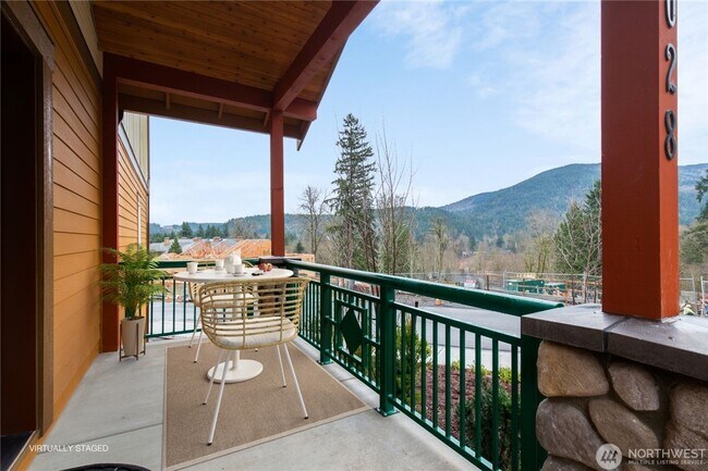 1028 Sunrise Pl SW in Issaquah, WA - Building Photo - Building Photo