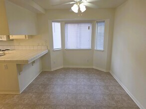 832 Burlingame Ave in Clovis, CA - Building Photo - Building Photo