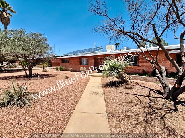 5755 E 6th St in Tucson, AZ - Building Photo - Building Photo