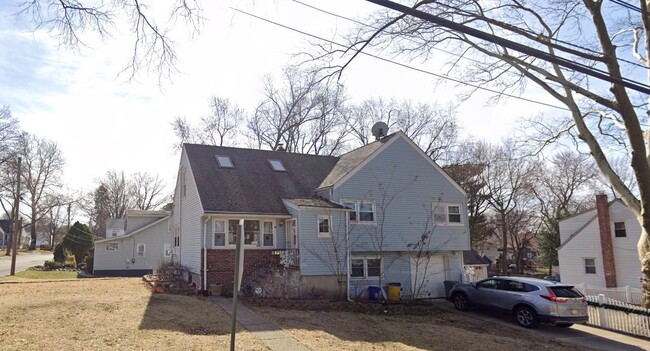 property at 566 North St