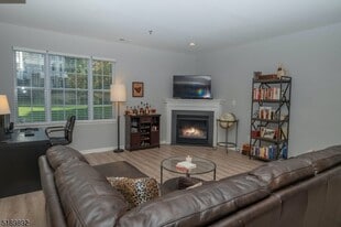 45 Taft Ln in Morristown, NJ - Building Photo