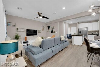 56 Lomita Heights Dr in Las Vegas, NV - Building Photo - Building Photo