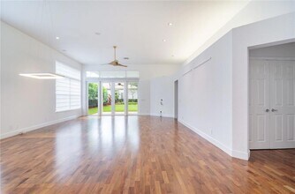2519 Bay Pointe Ct in Weston, FL - Building Photo - Building Photo