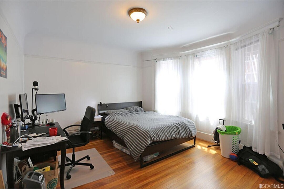 1219 Taylor St in San Francisco, CA - Building Photo
