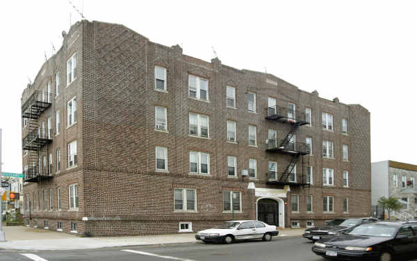 78 Highland Blvd in Brooklyn, NY - Building Photo - Building Photo