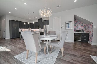 5043 Jefferson St in Houston, TX - Building Photo - Building Photo