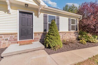 927 E Lisburn Rd in Mechanicsburg, PA - Building Photo - Building Photo