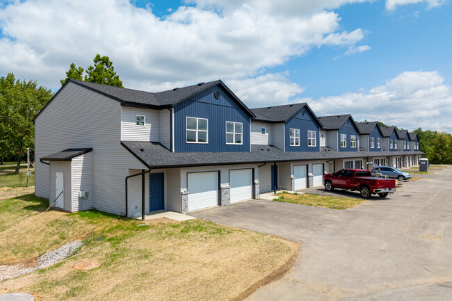 Homestead Townhomes in Fort Wayne, IN - Building Photo - Building Photo