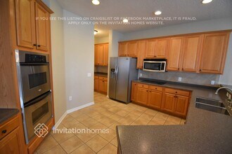 11135 Golden Silence Dr in Riverview, FL - Foto de edificio - Building Photo