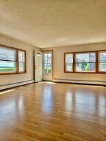 130 Charles St in Quincy, MA - Building Photo