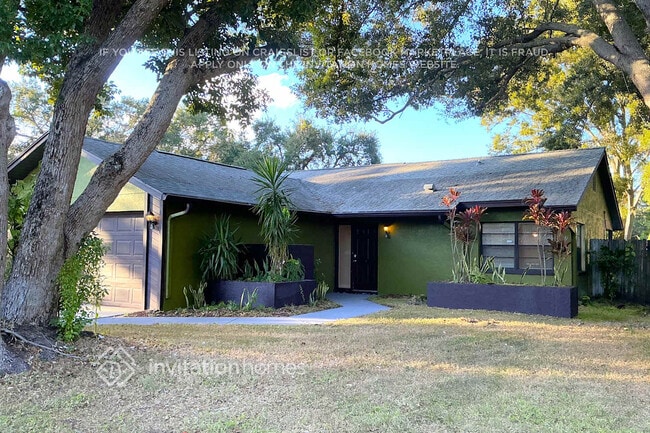 2126 Little Brook Ln in Clearwater, FL - Building Photo - Building Photo