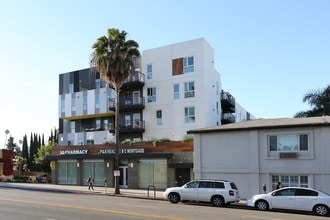 5400 Hollywood Family Apartments in Los Angeles, CA - Building Photo - Building Photo