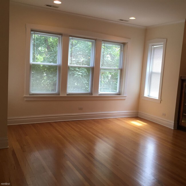 3710 N Troy St-Unit -# 2S in Chicago, IL - Building Photo - Building Photo