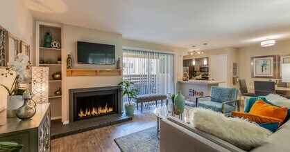 Flintridge Apartment Homes in Arlington, TX - Building Photo - Building Photo
