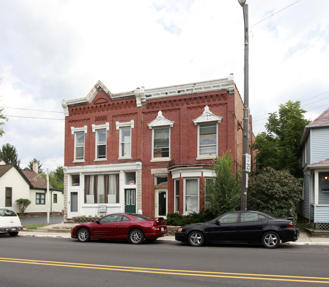 509 E Commercial Ave in Lowell, IN - Building Photo - Building Photo