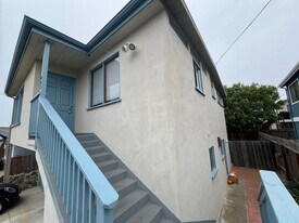 421-423 La Jolla St in Morro Bay, CA - Building Photo