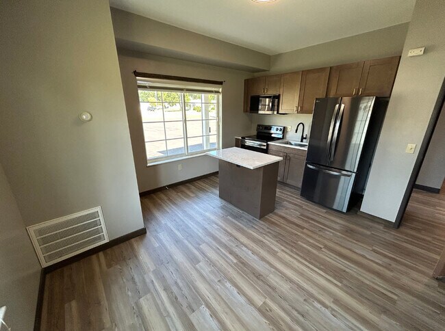 Milwaukee Manor Apartments in Lakefield, MN - Building Photo - Building Photo