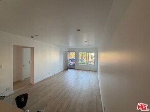 2106 Pisani Pl in Los Angeles, CA - Building Photo - Building Photo