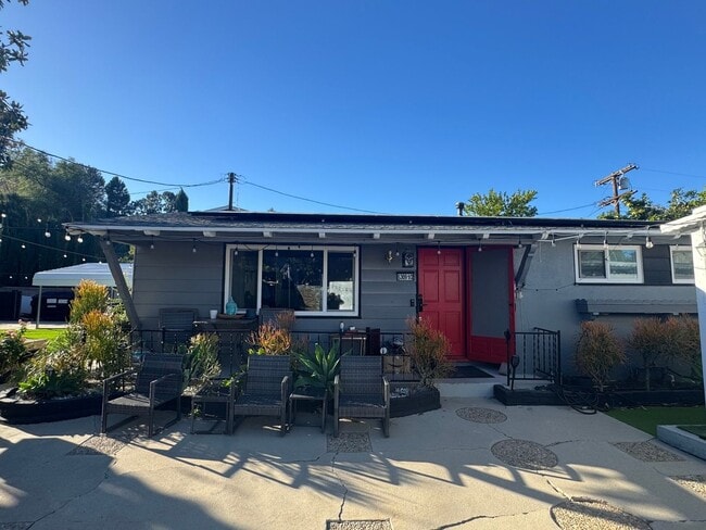 property at 5309 Comercio Way