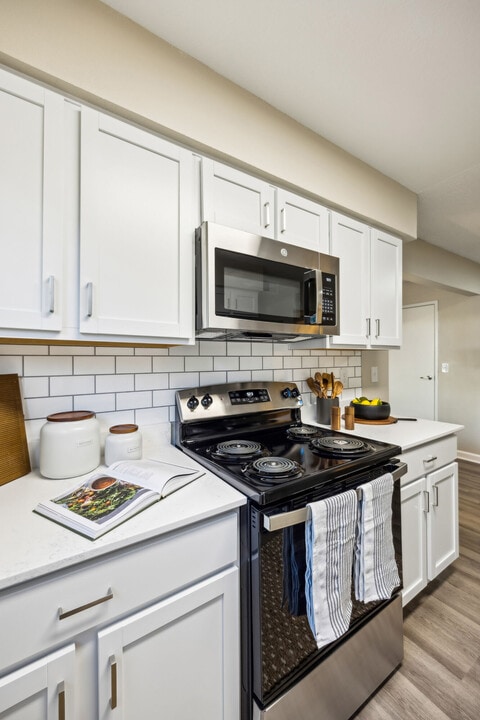 Cypress Pointe in Louisville, KY - Building Photo