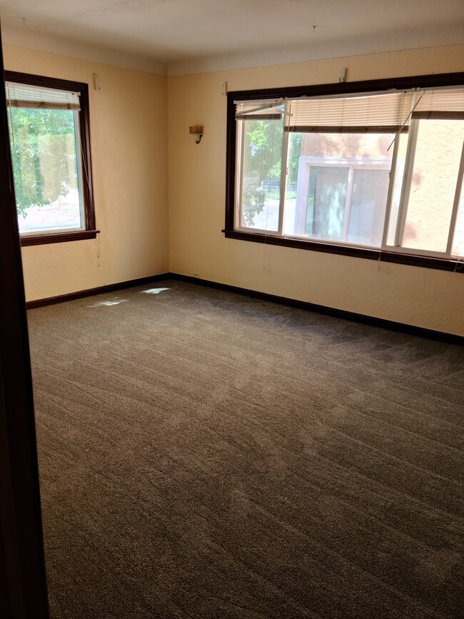945 E Lander St, Unit 1