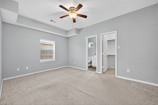 property at 5732 Kansas St