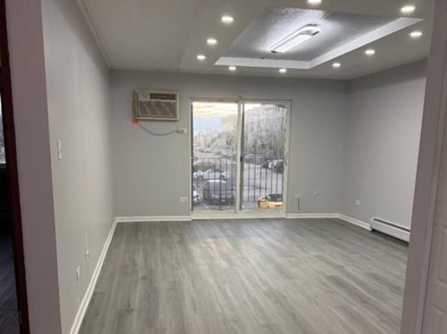 280 Shorewood Dr in Glendale Heights, IL - Building Photo - Building Photo