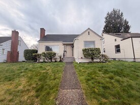 3136 S 18th St in Tacoma, WA - Building Photo