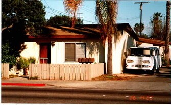 2236 Placentia Ave in Costa Mesa, CA - Building Photo