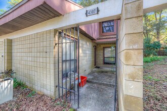 4307 SW 70th Ter in Gainesville, FL - Building Photo - Building Photo