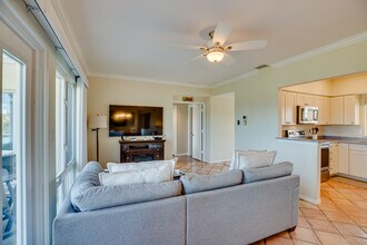 5060 Harmony Cir in Vero Beach, FL - Building Photo - Building Photo