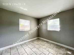 9220 N 13th St, Unit B in Tampa, FL - Building Photo - Building Photo