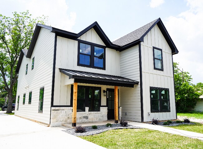 1907 S 18th St in Waco, TX - Building Photo - Building Photo