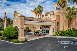 Westminster Shores in St. Petersburg, FL - Building Photo - Building Photo